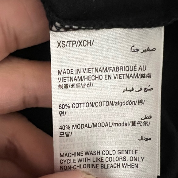 INC International Concepts Women’s Black Tee Top Size Extra Small NWT - Picture 4 of 4